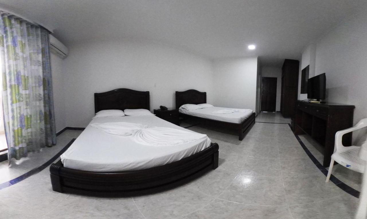Zahira Hotel Melgar Luaran gambar