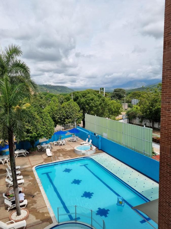 Zahira Hotel Melgar Luaran gambar