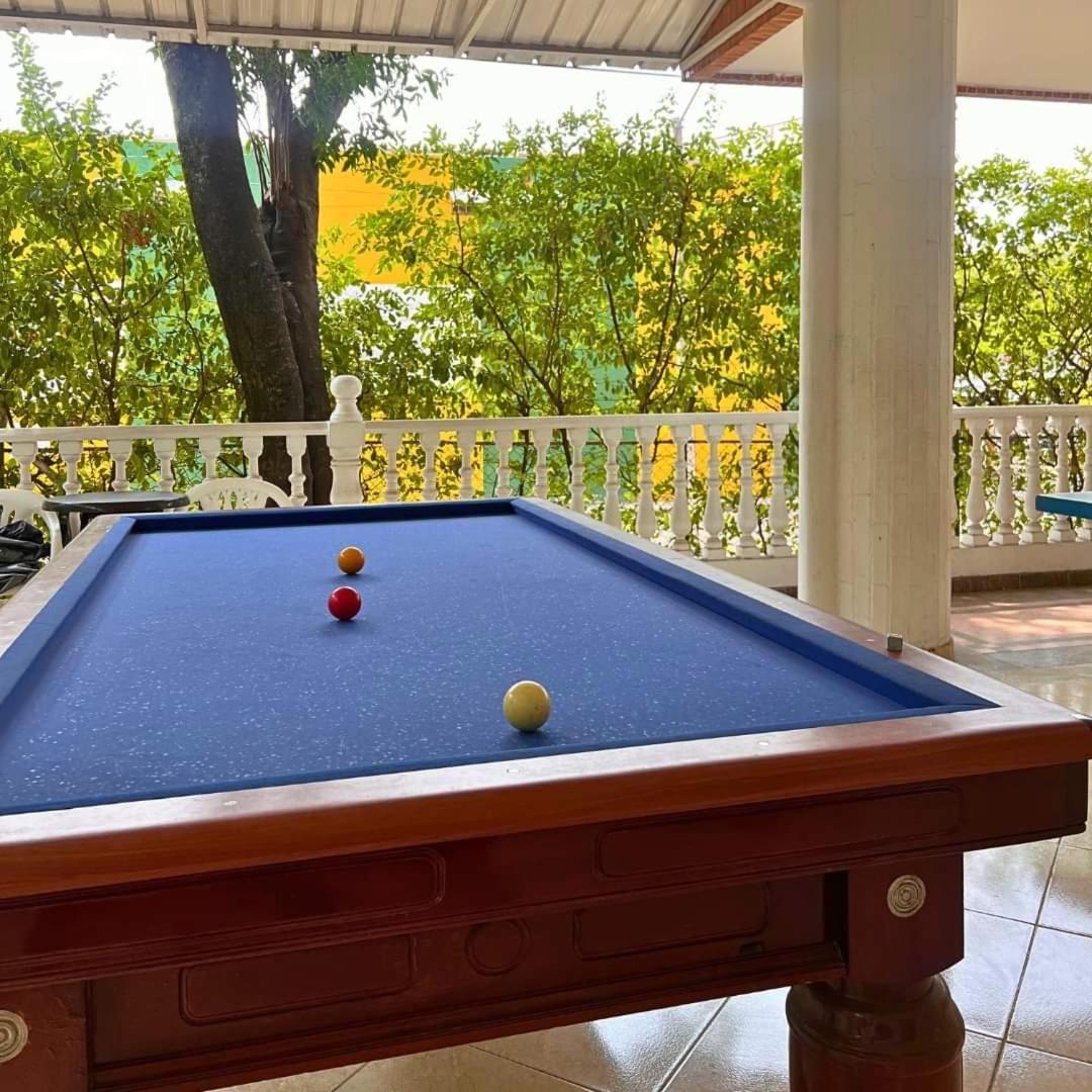 Zahira Hotel Melgar Luaran gambar