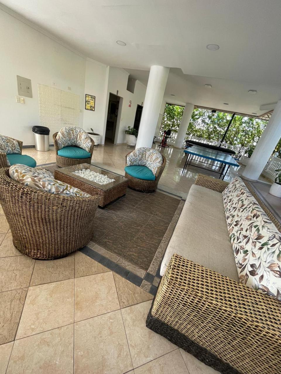 Zahira Hotel Melgar Luaran gambar
