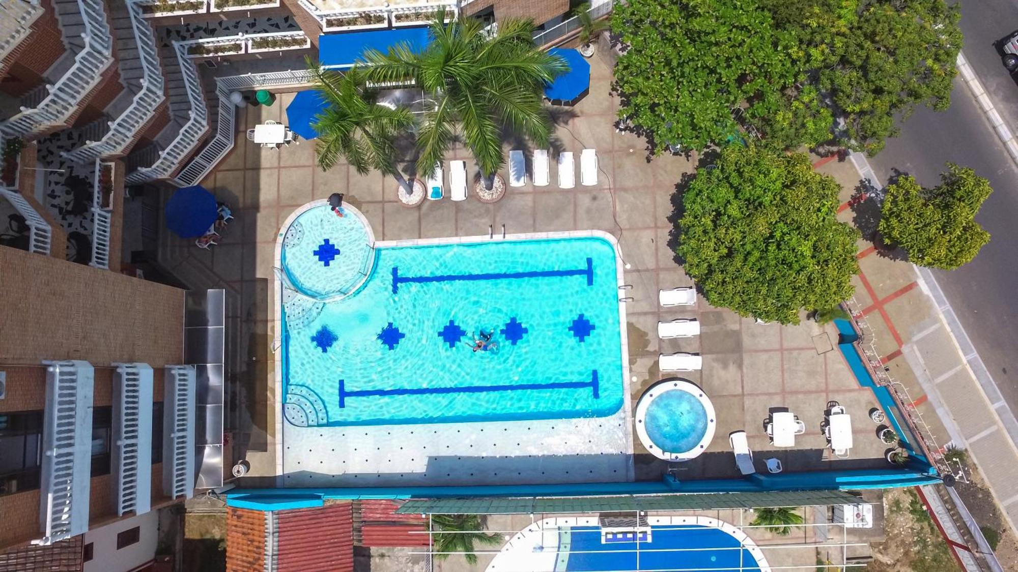 Zahira Hotel Melgar Luaran gambar
