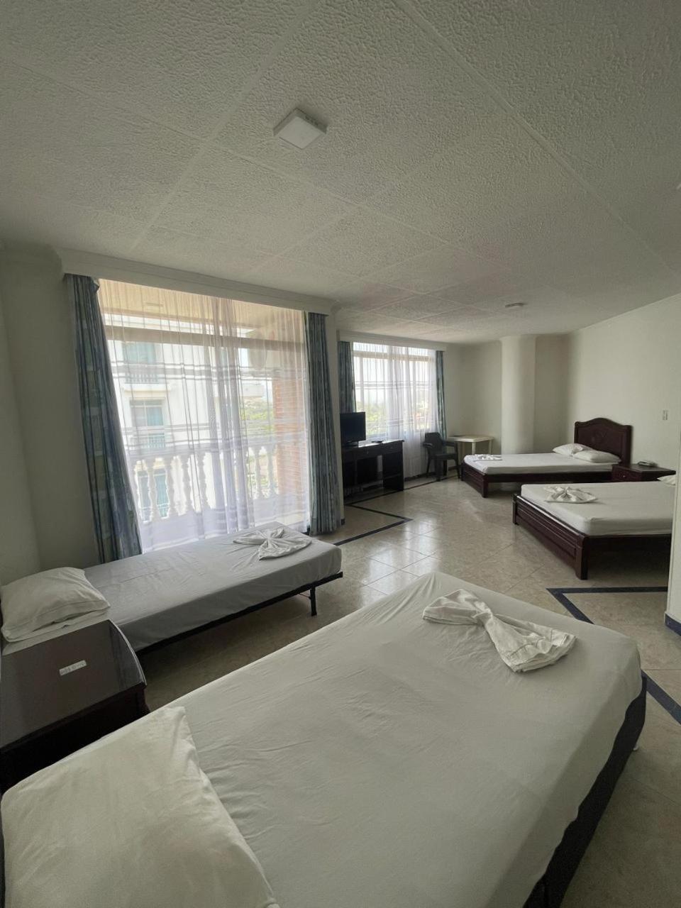 Zahira Hotel Melgar Luaran gambar